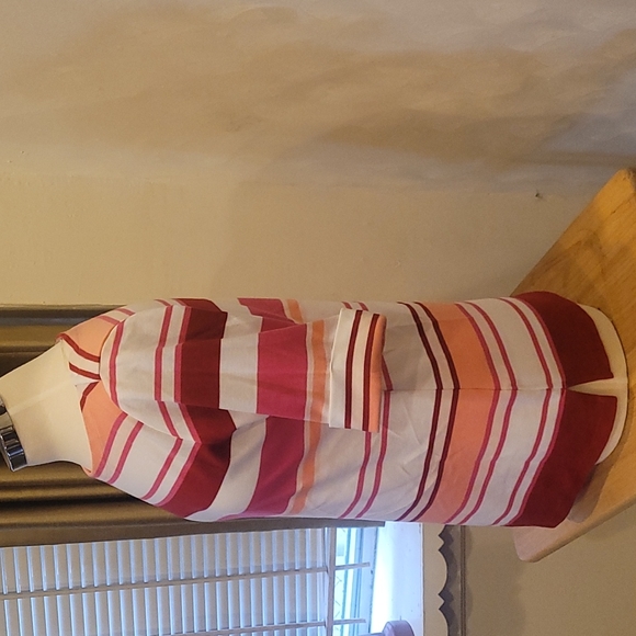 Karen Scott - Picture 3 of 6